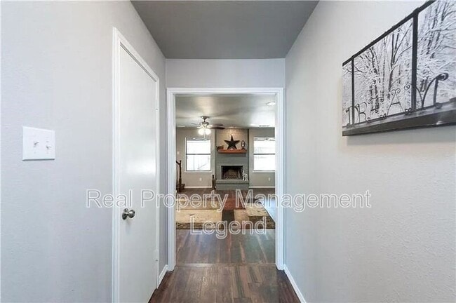 Building Photo - 509 Indian Creek Dr