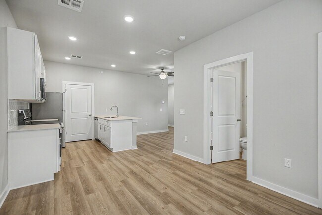 Building Photo - ***401 S. 29th Street***