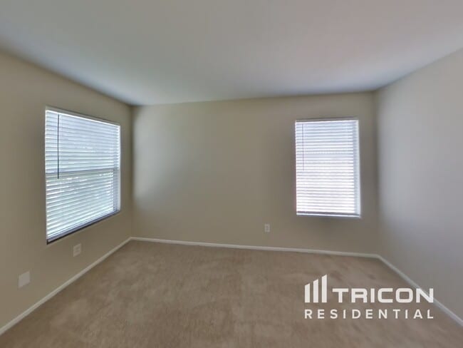 Building Photo - 9537 Crown Pines Ct