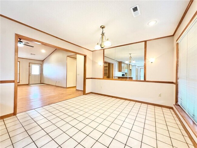 Foto del edificio - 3500 W Hemlock St