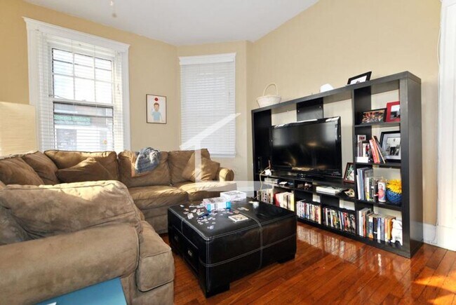 Foto del edificio - 319 Allston St