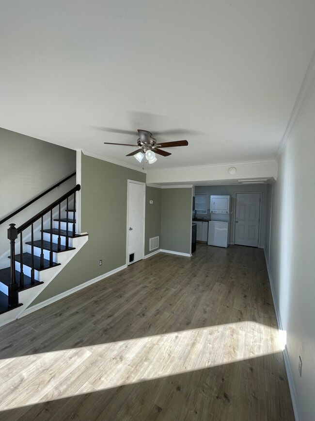 Foto del edificio - 250 Nixon Rd