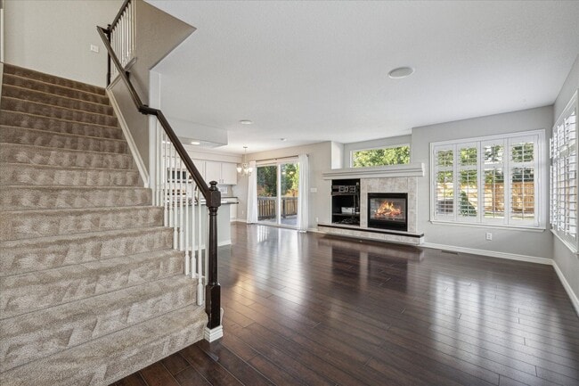 Building Photo - Wonderful 3 bedroom, 3.5 bath home in High...