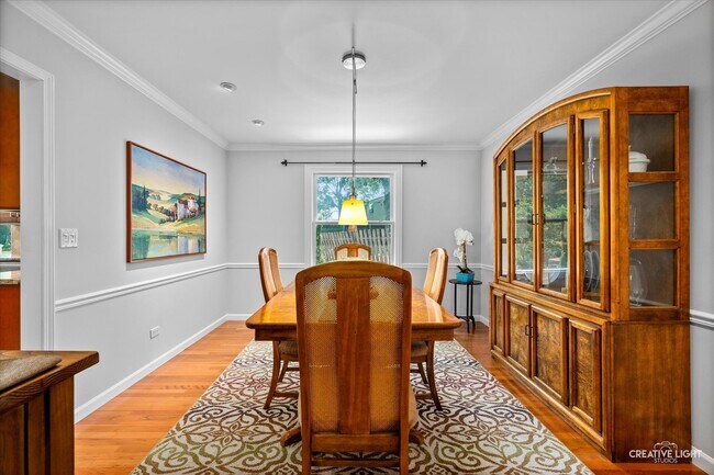 Foto del edificio - 6382 Twin Oaks Ln