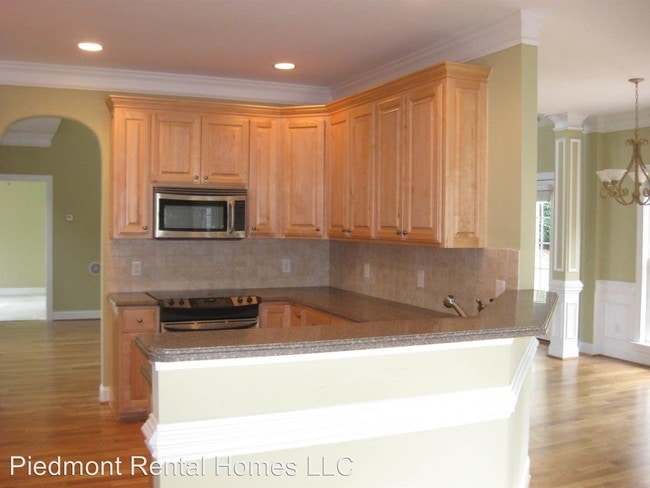 Building Photo - 3 br, 2.5 bath House - 5811 Kacey Meadows Dr