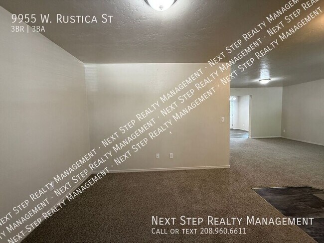 Foto del edificio - 9955 W Rustica St