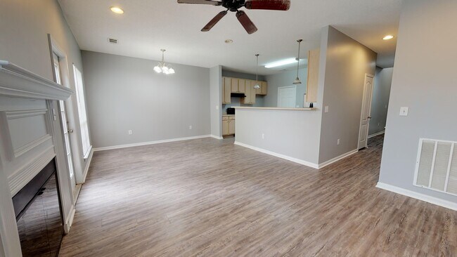 Foto del edificio - Pine Meadows Circle 128/132