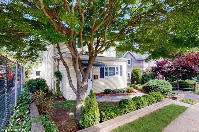 Foto del edificio - 18 S Washington Ave