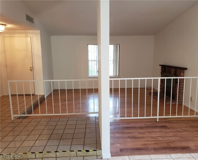 Building Photo - 2524 Sidonia Ave