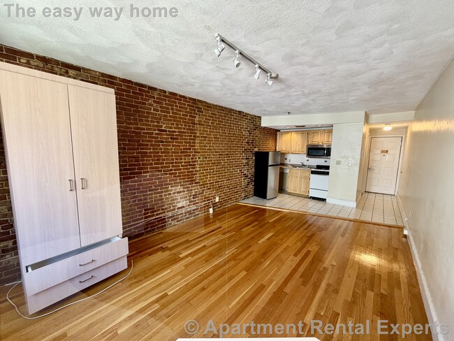 Building Photo - 12 Mt Auburn St