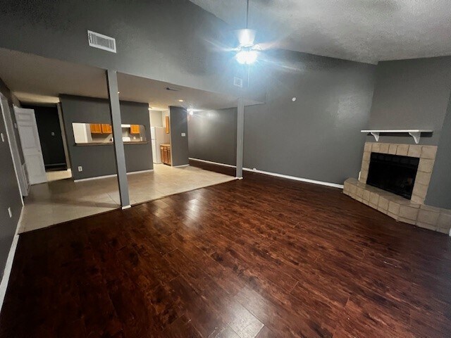 Foto principal - 2411 Spring Dusk Dr