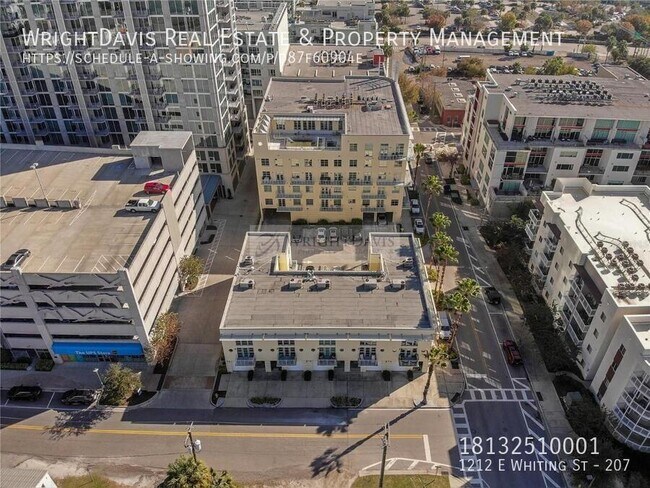 Foto del edificio - 1212 E Whiting St