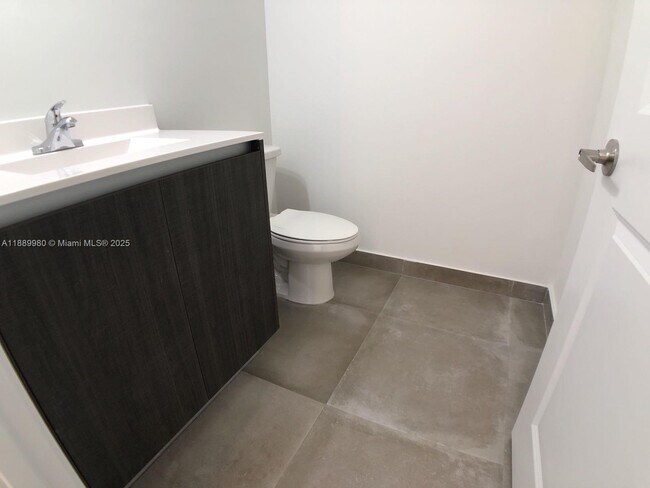 Foto del edificio - 497 SW 91st Ct
