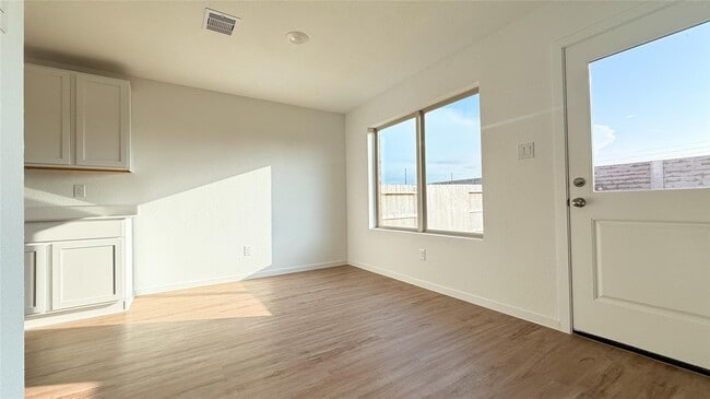 Foto del edificio - 1122 Rustic Willow Dr