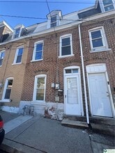 Building Photo - 517 N Elliger St