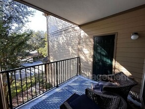 Building Photo - 7800 Point Meadows Dr