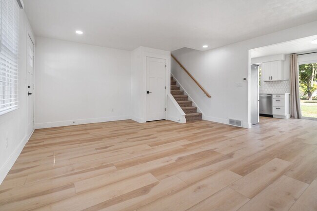 Foto del edificio - 13600 Marlene Ave NW