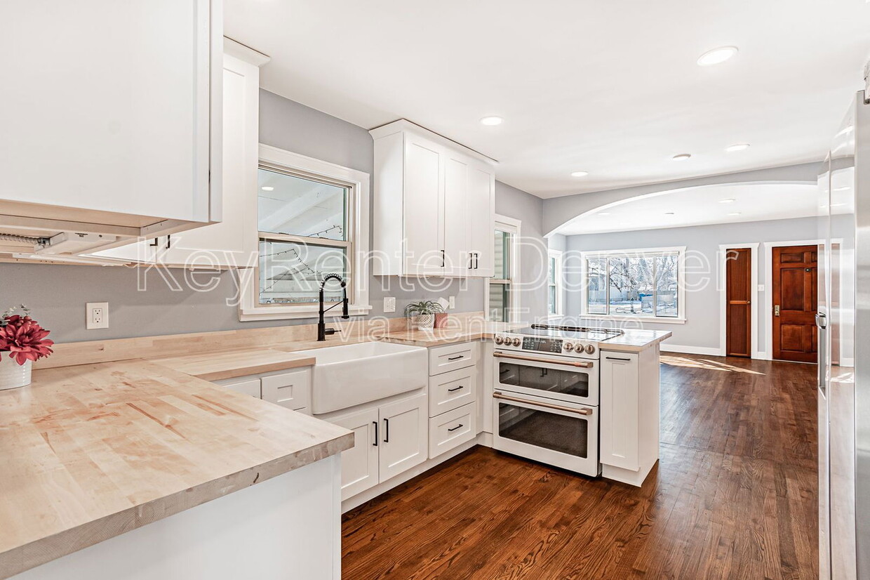 Foto principal - 890 Depew St