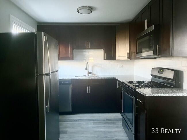 Building Photo - 504 Basil Rd