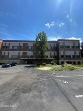 Building Photo - 222 S Ten Broeck St