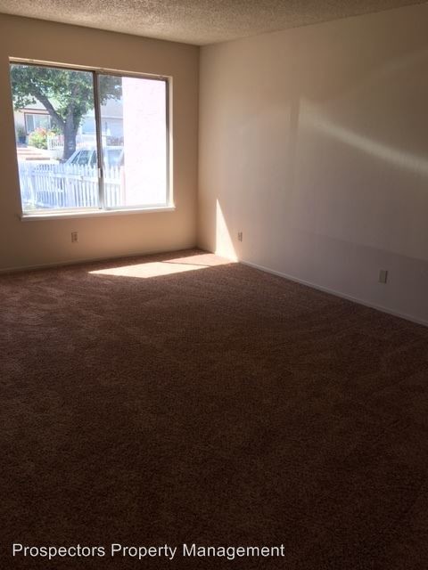 Building Photo - 2 br, 1 bath House - 1421 Taka Ct