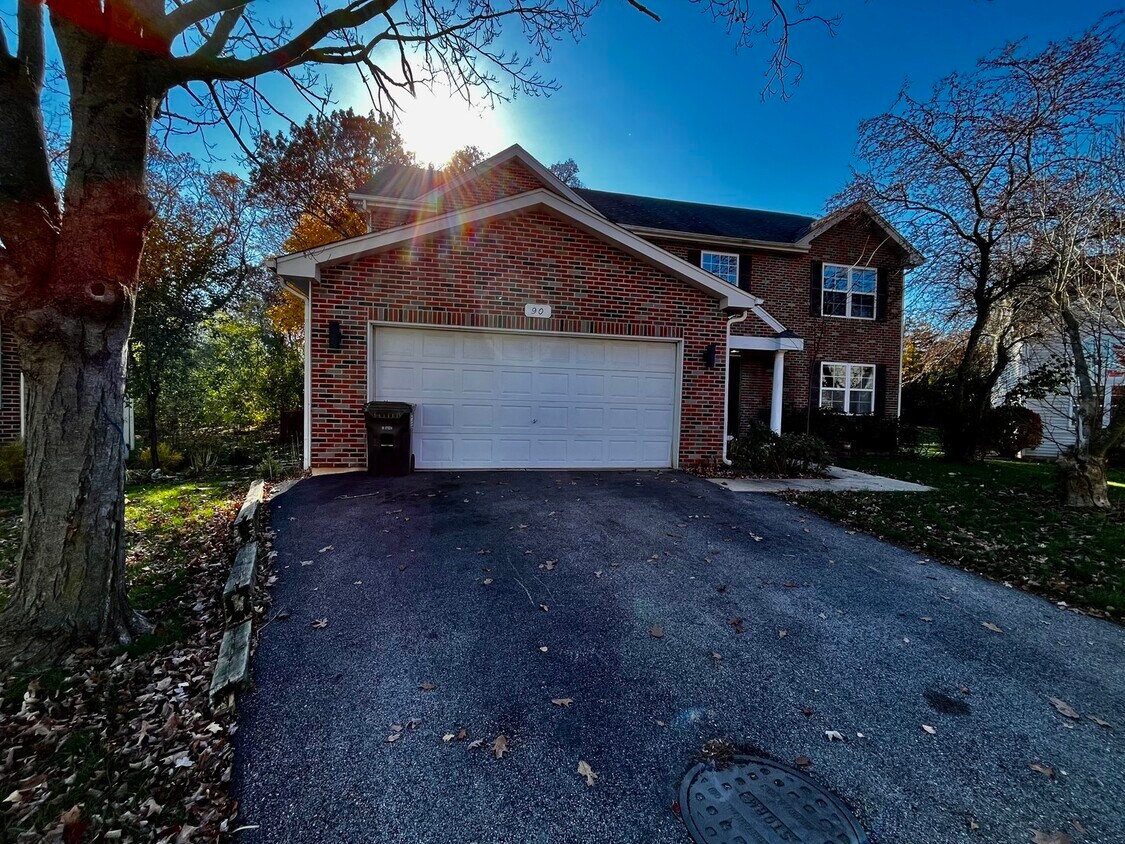 Primary Photo - 90 N Crooked Lake Ln