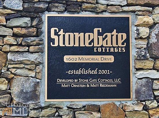 Foto del edificio - 1581 Stone Gate Ln SE
