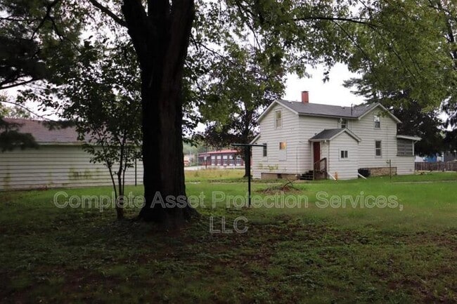Building Photo - 2332 W 47th Ave