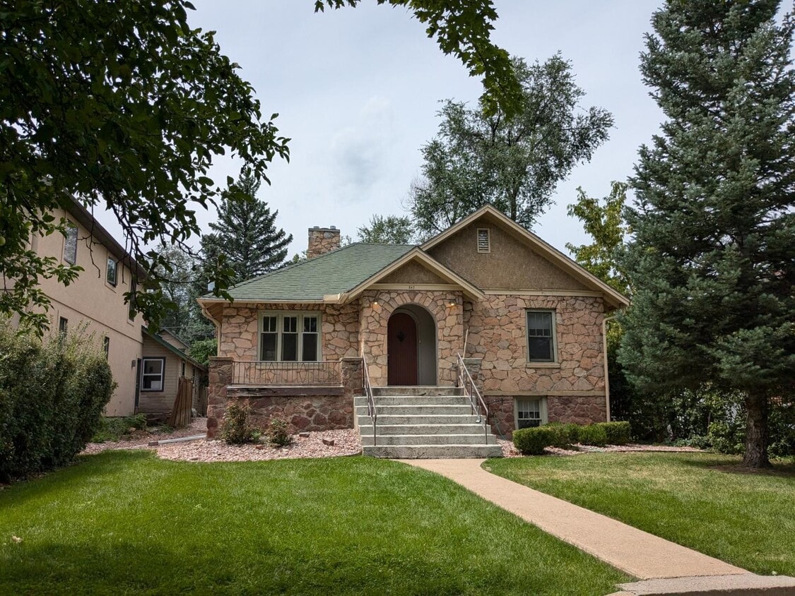 Photo - 843 17th St - B