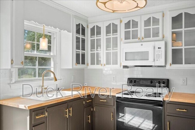 Foto del edificio - 209 Hampton Rd