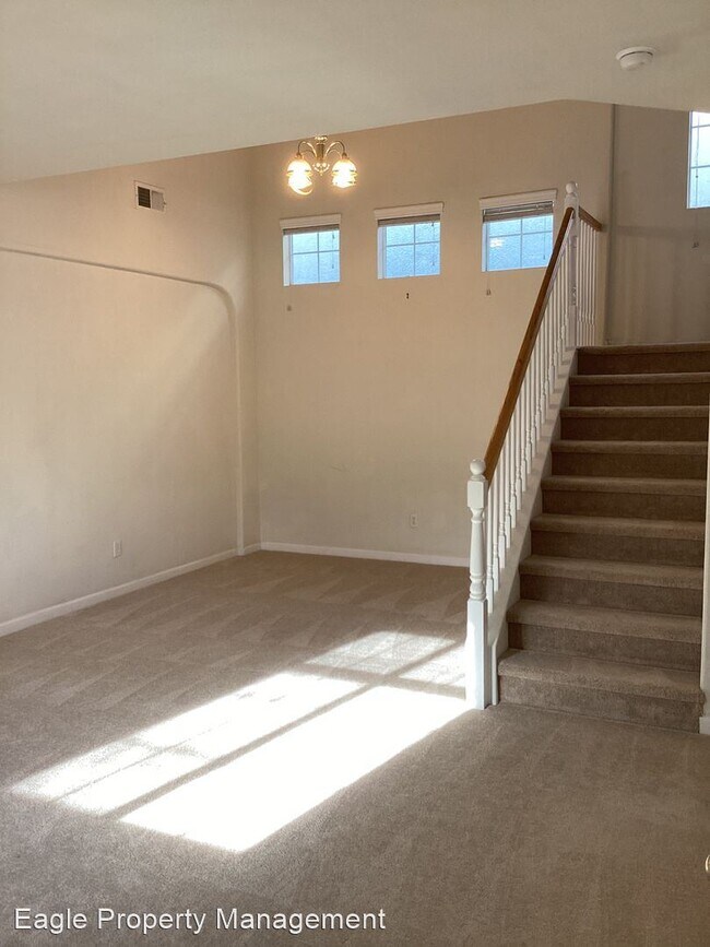 Foto del edificio - 4 br, 3 bath House - 8005 Shay Cir