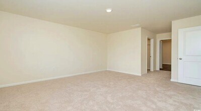 Building Photo - 869 Twickenham Lp