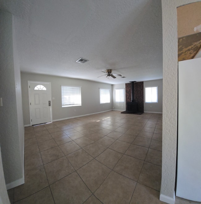 Building Photo - 33918 Grant Ave