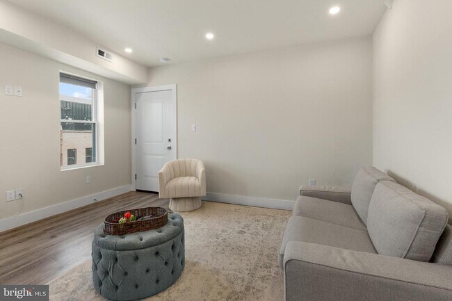 Foto del edificio - 537 N 35th St