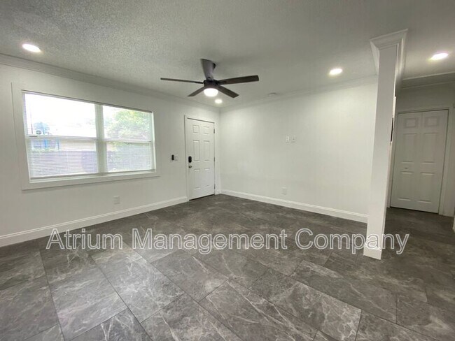 Foto del edificio - 1408 Patrick St