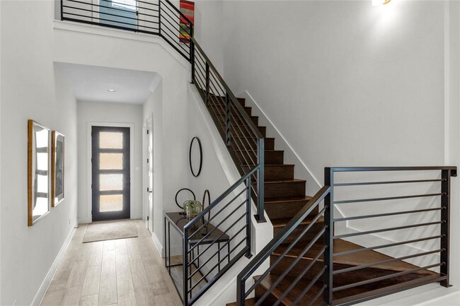Building Photo - 1273 Summerbrooke Cir