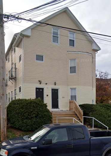 Primary Photo - 115 Waterman Ave
