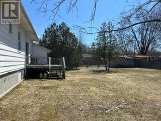 Building Photo - 824 Paradise Dr