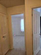 Building Photo - 862 Simondi Ave