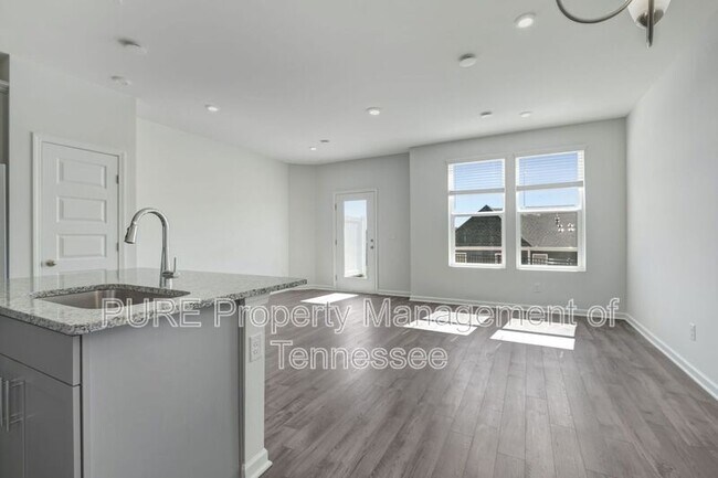 Foto del edificio - 5334 Bellflower Hls