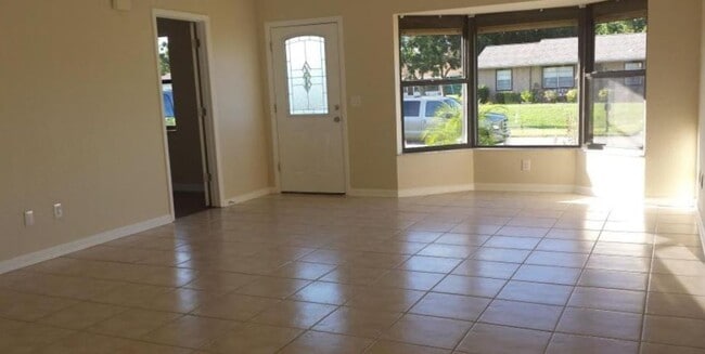 Building Photo - 3/2 with pool for rent