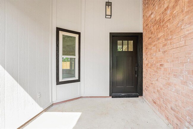 Building Photo - 614 Magnolia Bend St