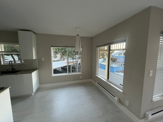 Foto del edificio - 170 Shoreline Ct