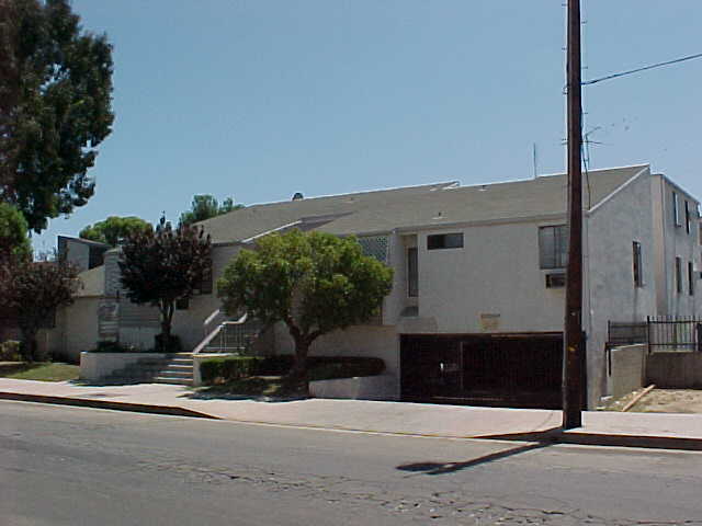 Building Photo - Schoenborn Apartments