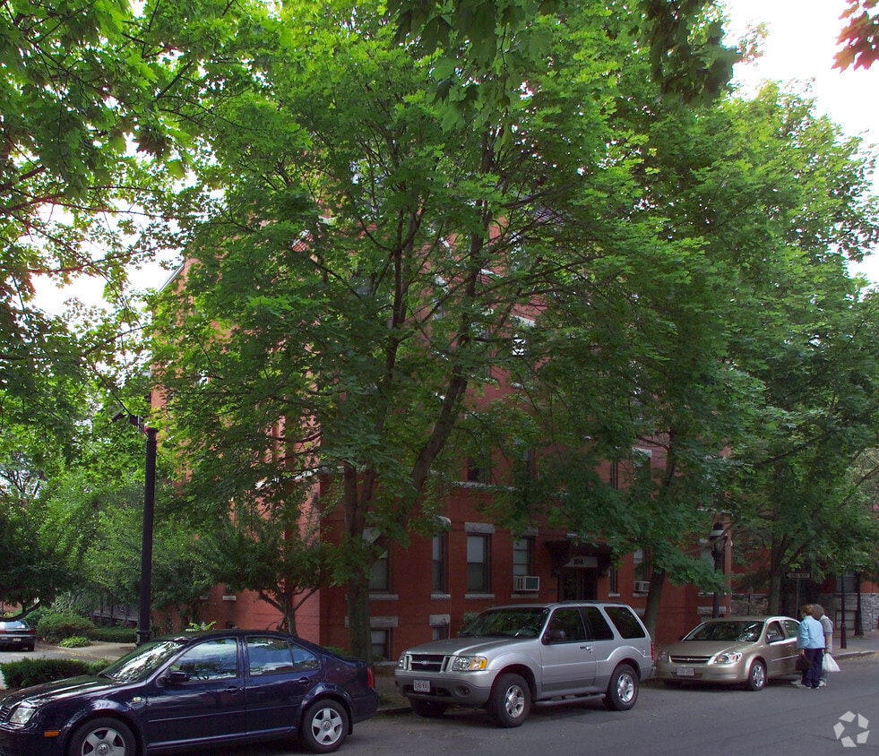 Building Photo - 104 Spring St