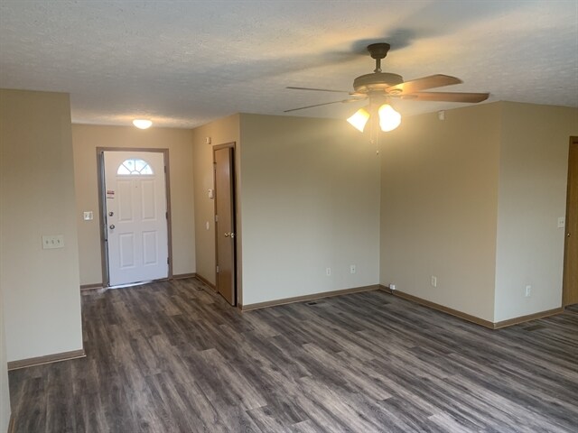 Building Photo - 1097 Sheffield Court