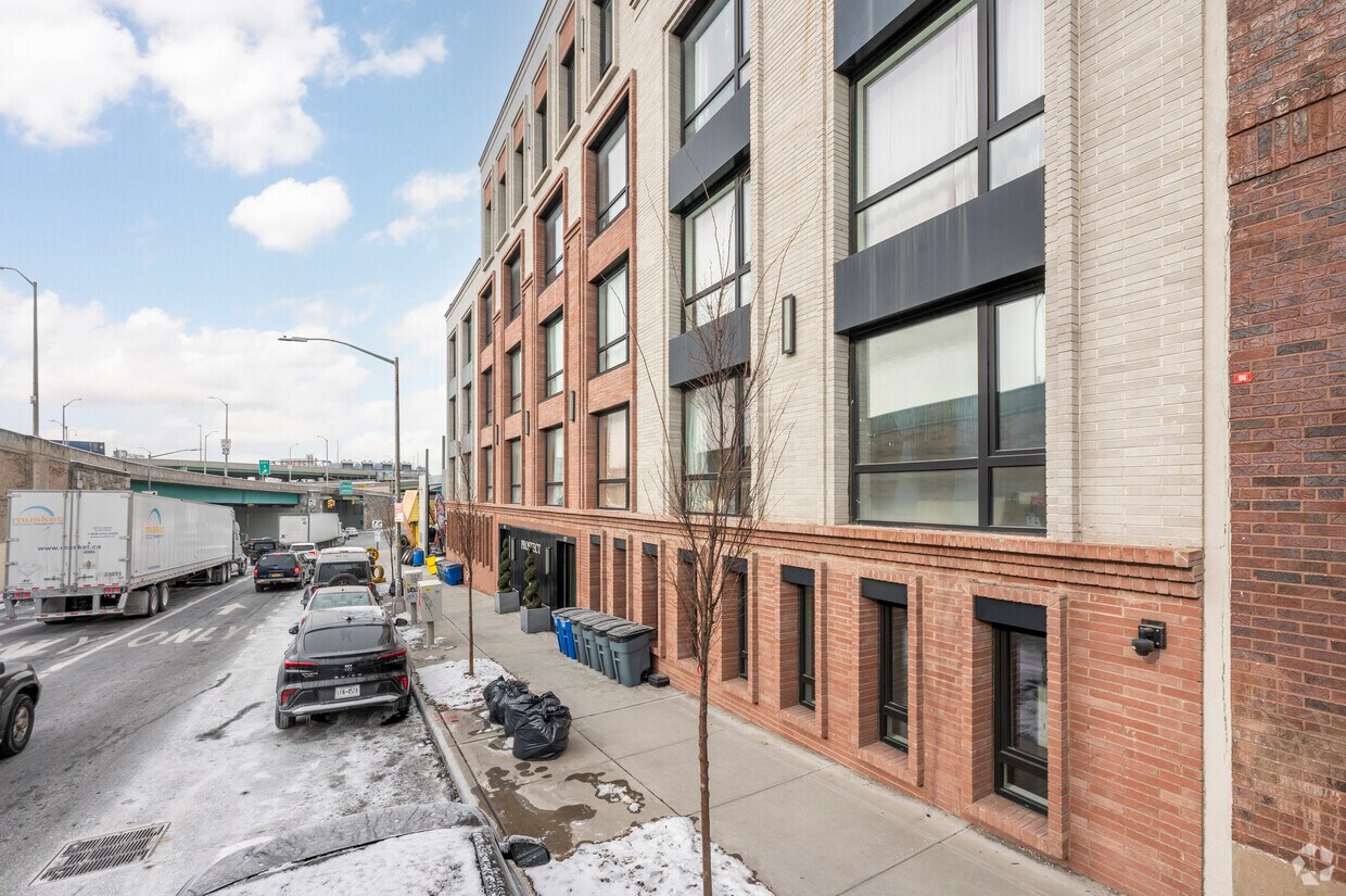 Building Photo - 137 Prospect Ave