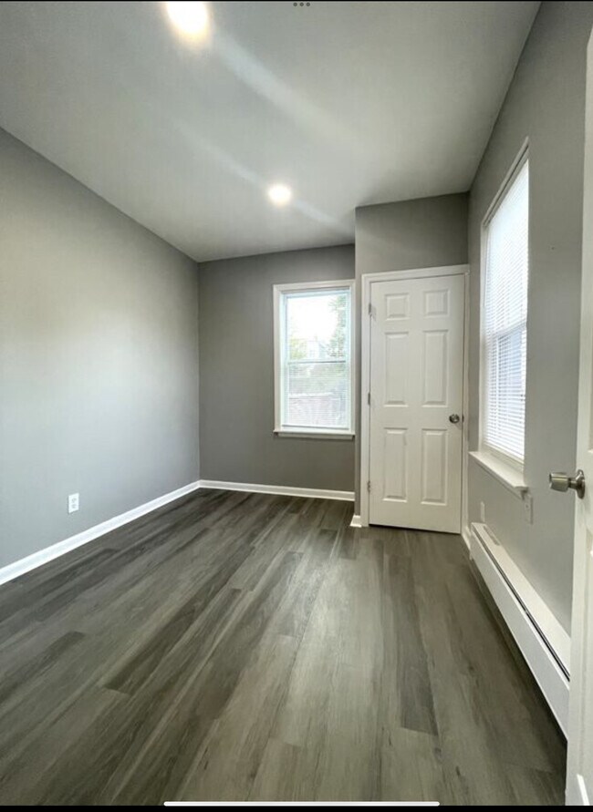Foto del edificio - 970 McLean Ave