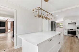 Building Photo - 3602 Ridgeview Dr