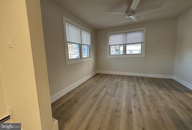 Foto del edificio - 2259 Hamilton Ave